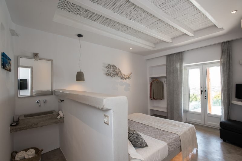 Deluxe 2-Bedroom Apartment